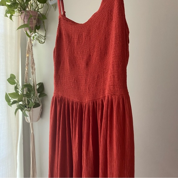 Old Navy Dresses & Skirts - Old Navy Burnt Orange Smocked Cami Maxi Dress Women’s Size Large With Pockets